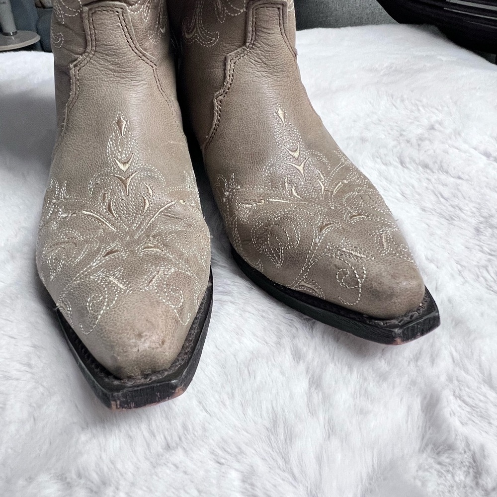 Embroidered Tan Heeled Boots - image 3